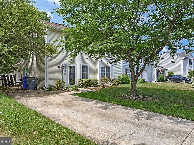 4037 Broadbill Cir — Photo 41