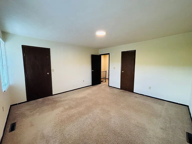 331 New Kent Rd — Photo 10