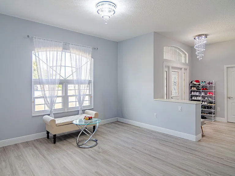 868 Huntington St NE — Photo 31