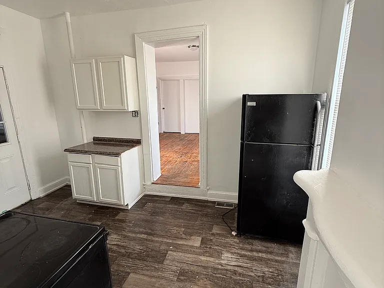 56 S Pershing Ave #B — Photo 5
