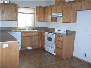 3rd image of 5715 NE 75th St
