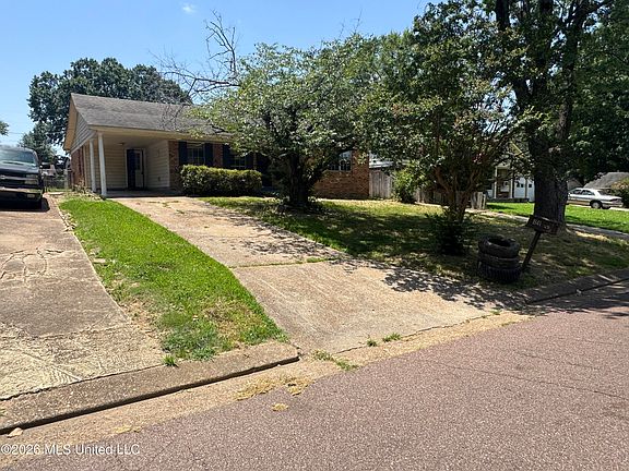 3rd image of 1841 Brookhaven Dr