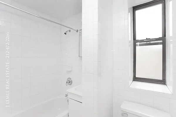 Rented by J. Lemle Real Estate | media 19