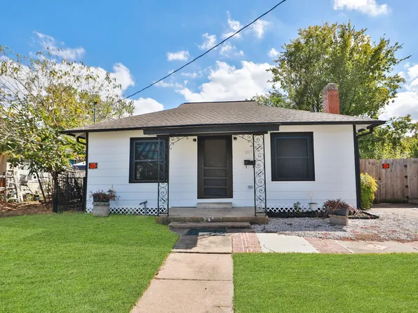 207 Cosmos St, Houston, TX 77009