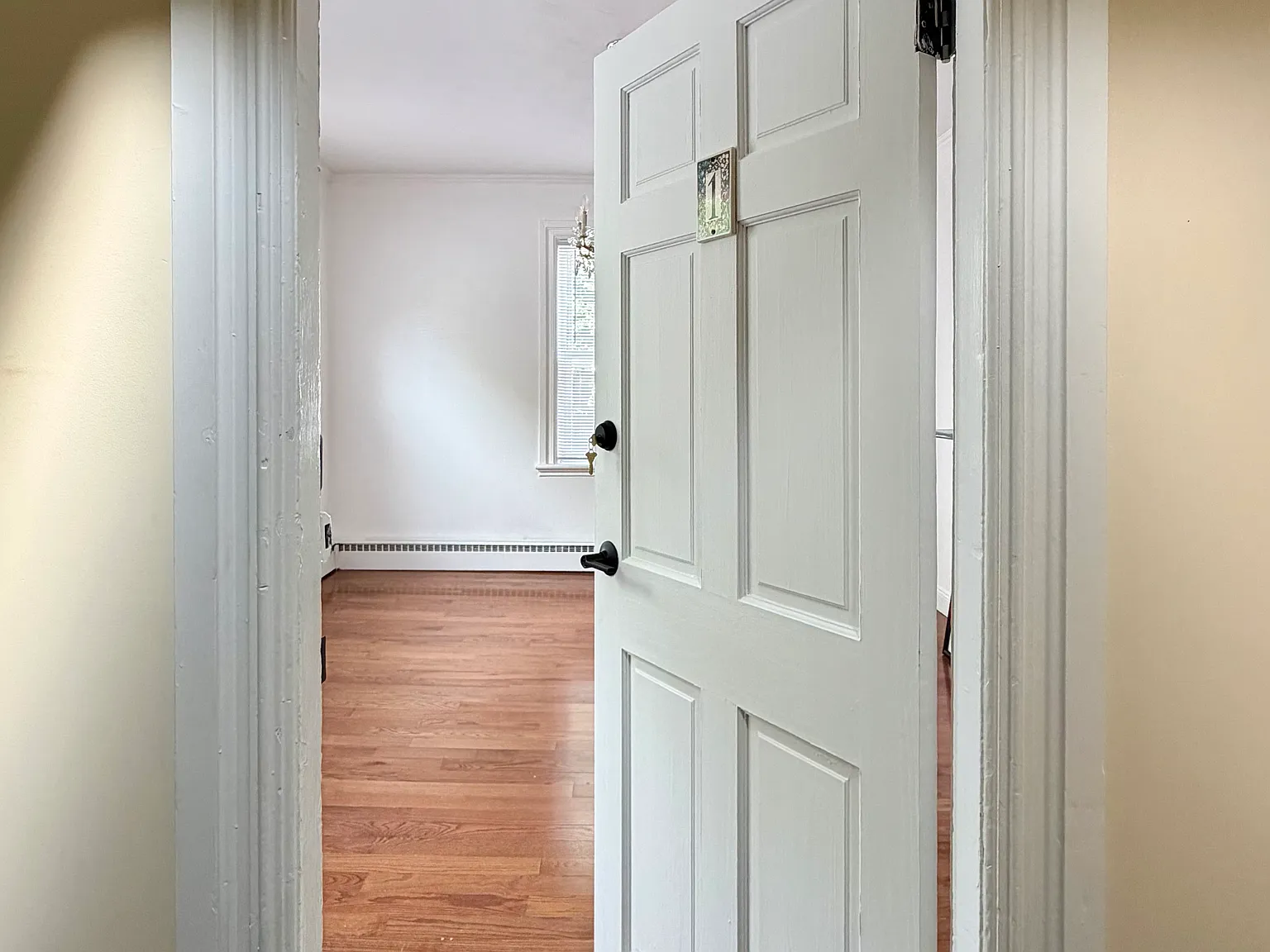 2 bed, 950 sqft, $2,425 — Photo 3