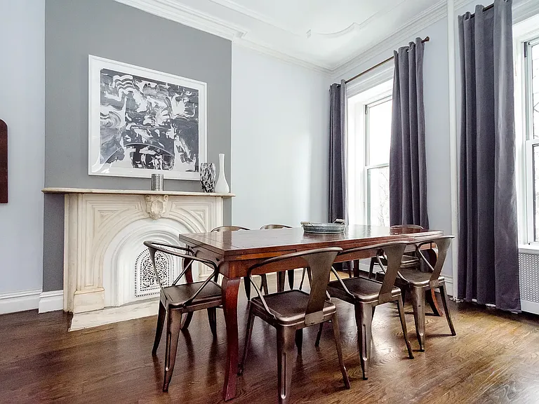 347 W 51st St #2 — Photo 4
