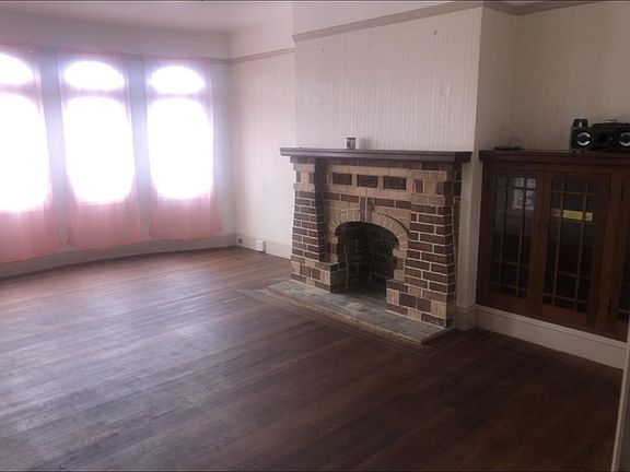 2nd image of 691 Huron Ave