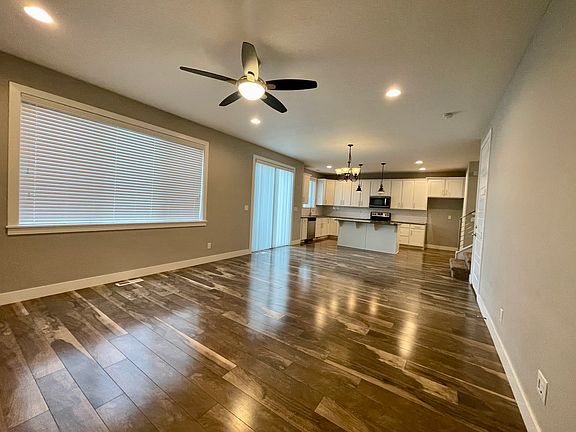 5th image of 836 W Daylight Dr S