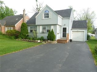 1636 Love Rd, Grand Island, NY 14072