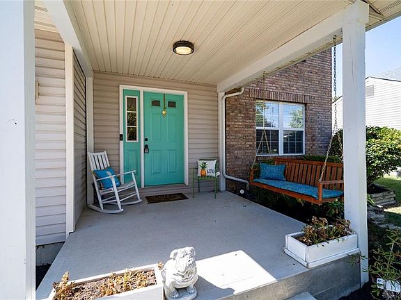 4th image of 631 Cedar Knoll Pl