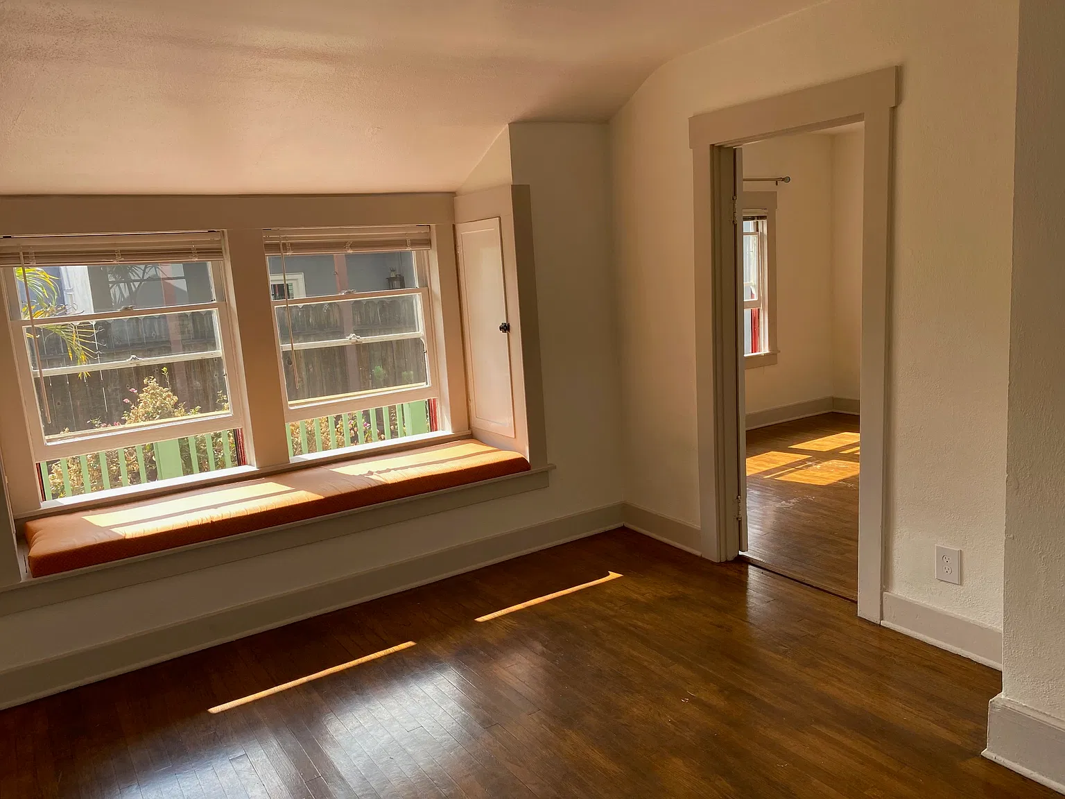 1 bed, 520 sqft, $2,075 — Photo 2