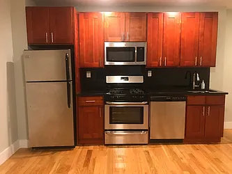 Rented by Sterea Agency