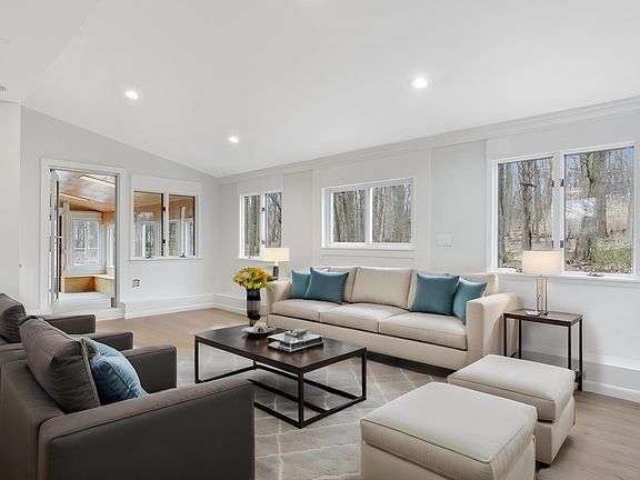 5th image of 567 Eagle Rock Ave