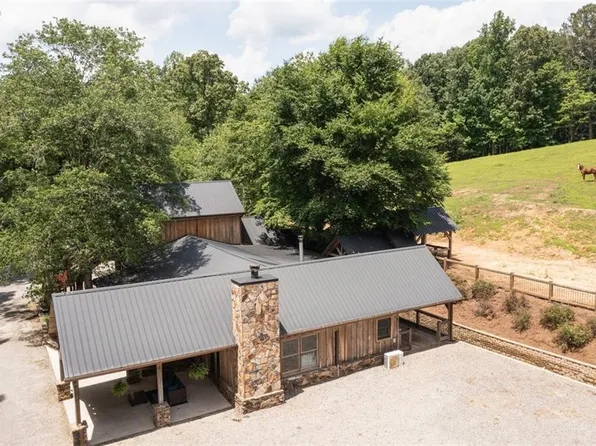 534 Twin Mountain Lake Cir, Talking Rock, GA 30175