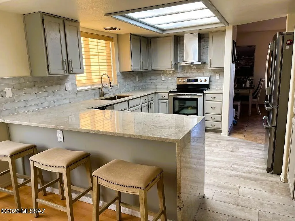 3 bed, 2.5 bath, 1744 sqft, $3,300 — Photo 4