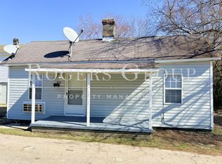 851 Elm St, Henderson, NC 27536