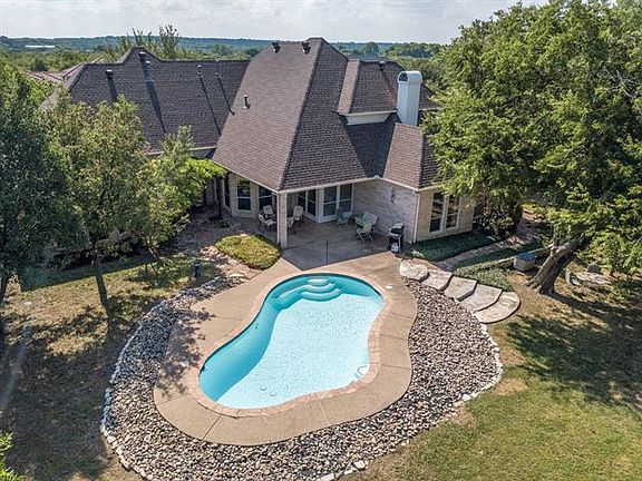 4th image of 3909 Bordeaux Ct