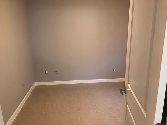 5th image of 3640 N 56th Ave #623