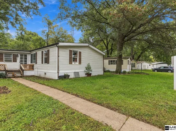 7803 N 101st Plz #10, Omaha, NE 68122
