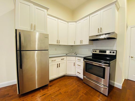 3rd image of 40 W 119th St #3