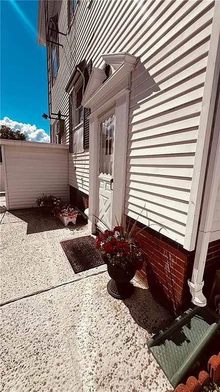 2 bed, 1.0 bath, 1260 sqft, $2,000 — Photo 4