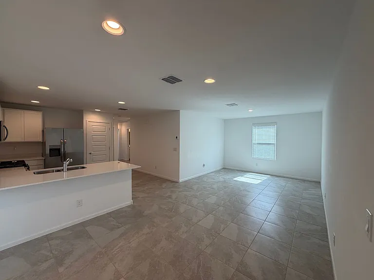 36590 W Mondragone Ln — Photo 14