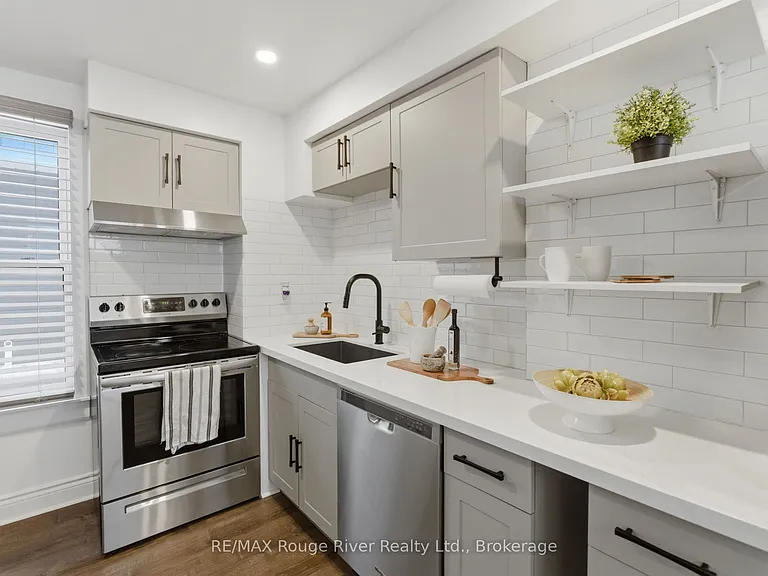 163 Nassau St — Photo 11