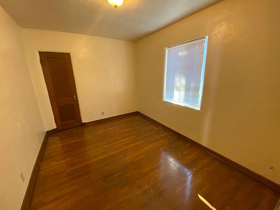 4th image of 1100-1106 Gold Ave SW #1100-5