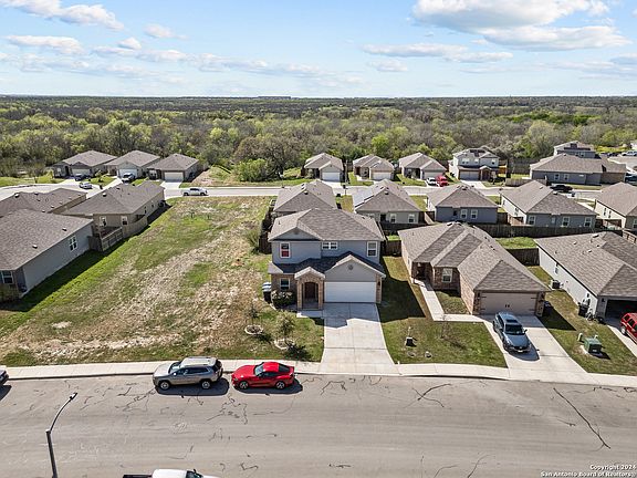 4th image of 10511 BIG SPRING LN