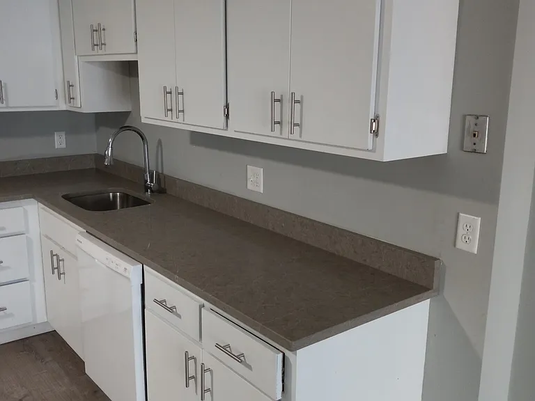 566 Washington St #1 — Photo 3