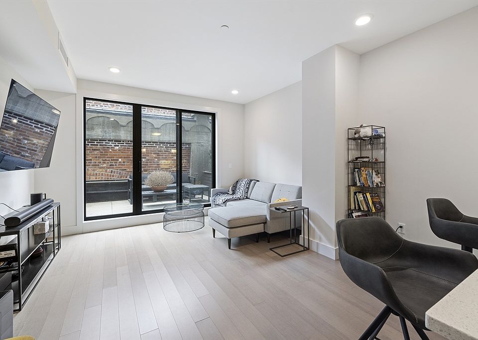 1st image of 121 Portland St Unit 707
