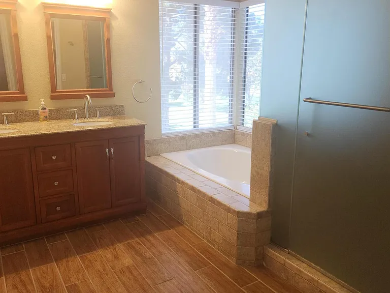 1683 W Carla Vista Dr — Photo 10