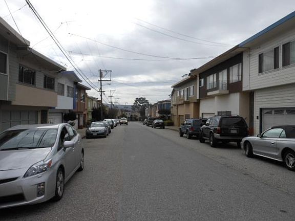 5th image of 85 Stanford Heights Ave