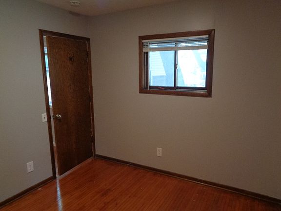 4th image of 619 North St APT 2