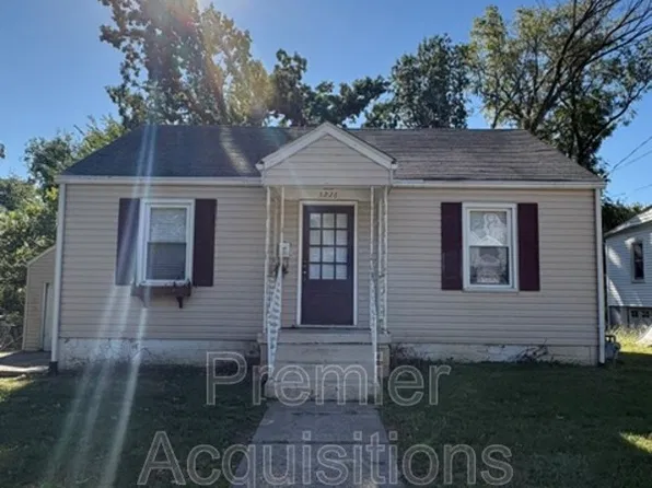 3226 Hawthorne Blvd, Alton, IL 62002