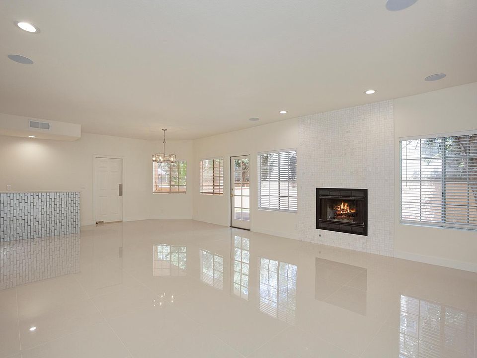 1st image of 5200 White Oak Ave Unit 43