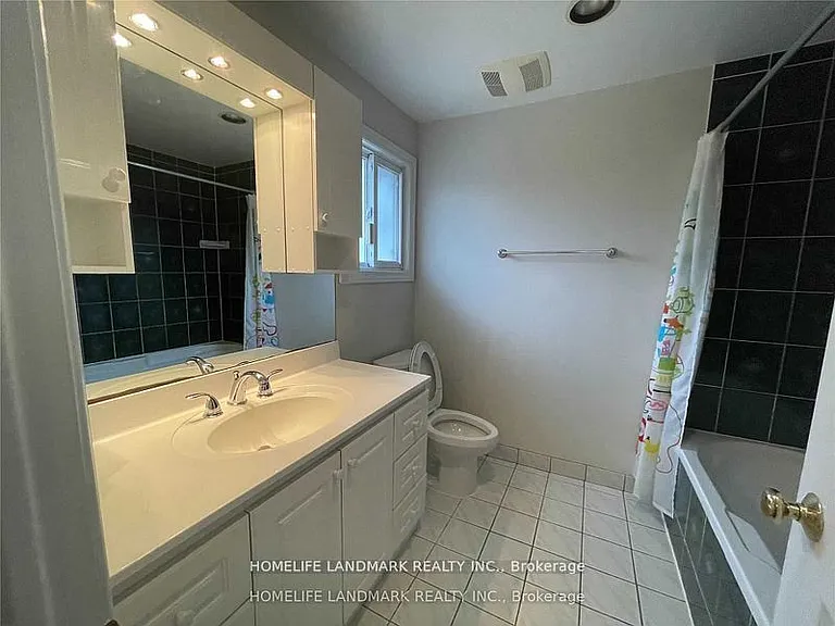 3 Padget Pl — Photo 15