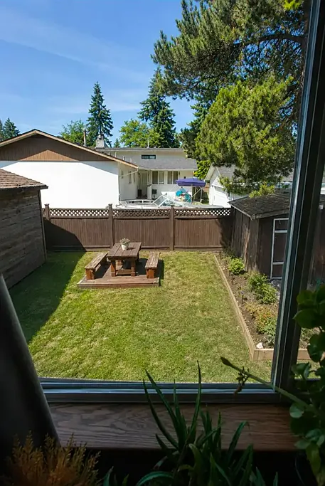 5 bed, 2700 sqft, $4,500 — Photo 2