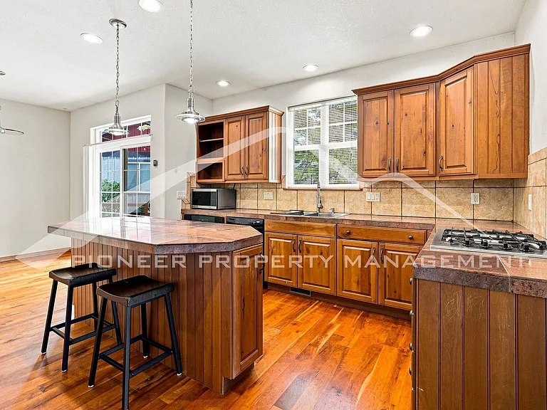 1820 Great Western Dr — Photo 6