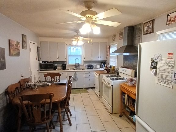5th image of 2425 Pierce St