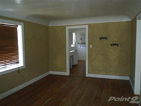 3rd image of 338 N 4th Ave