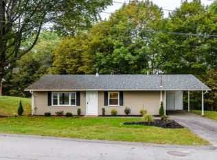4 Lewis Rd, Bedford, MA 01730