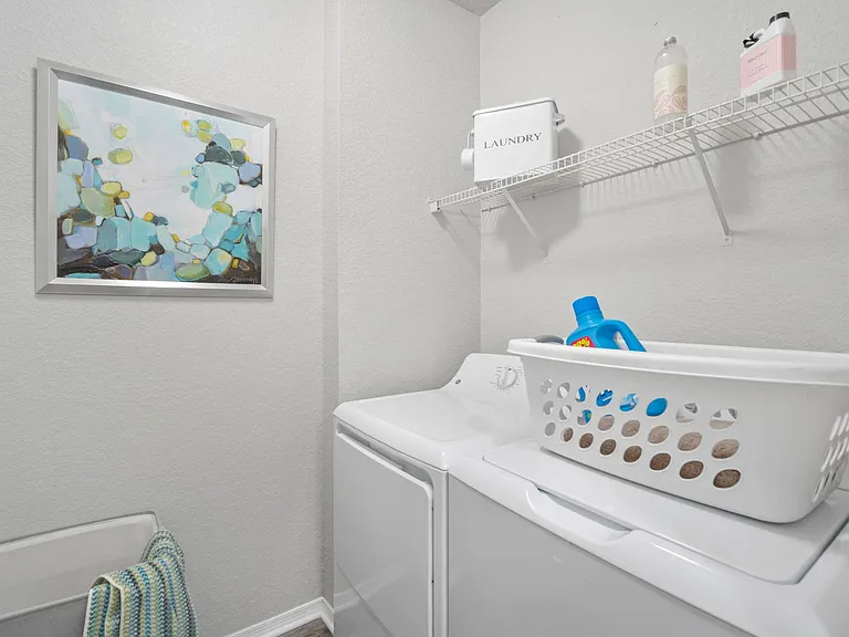 The Grand Reserve at Tampa Palms Apartments — Photo 13