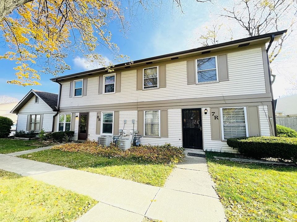 1st image of 8 Fernwood Dr #8R