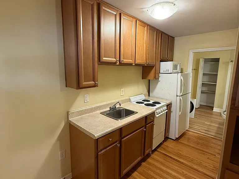 206 Andrews Ln — Photo 5
