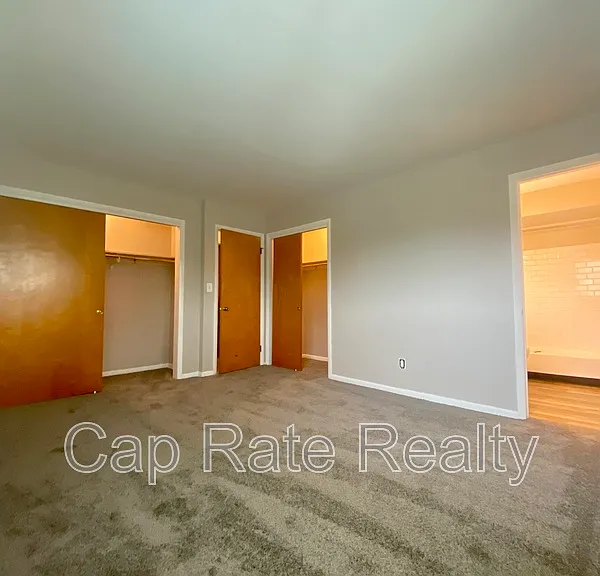 26 S Hampton Rd #C — Photo 17