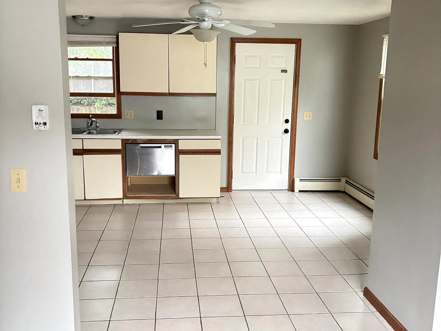 147 Lynch St — Photo 2
