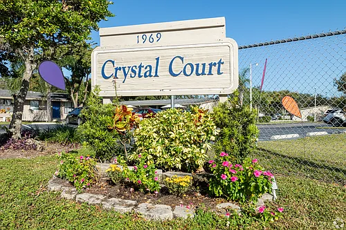 Crystal Court Apartments Photo 1 Crystal Court Apartments Photo 1