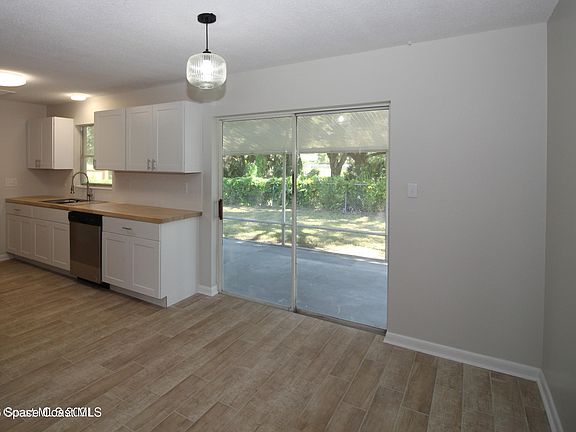4th image of 75 River Cliff Ln