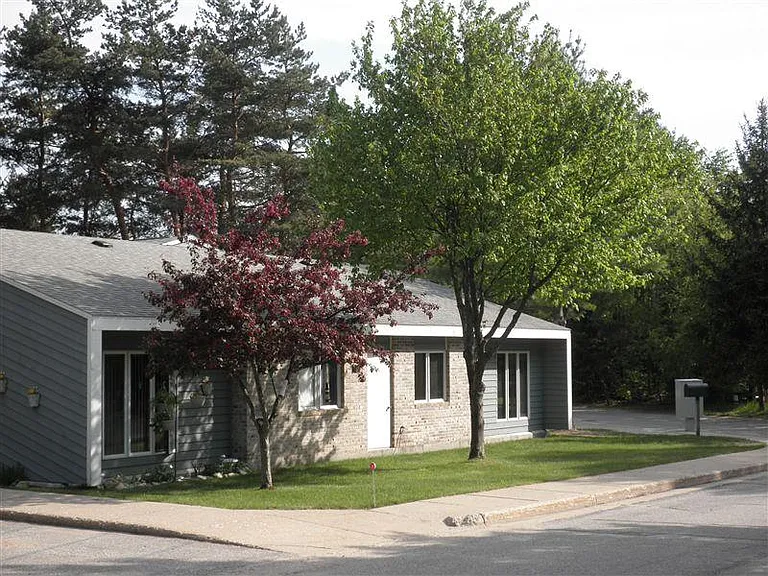 Windmere Pines Apartments — Photo 19